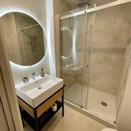 Apartment Boutique - Old Town 120m2 - Private Underground Parking -